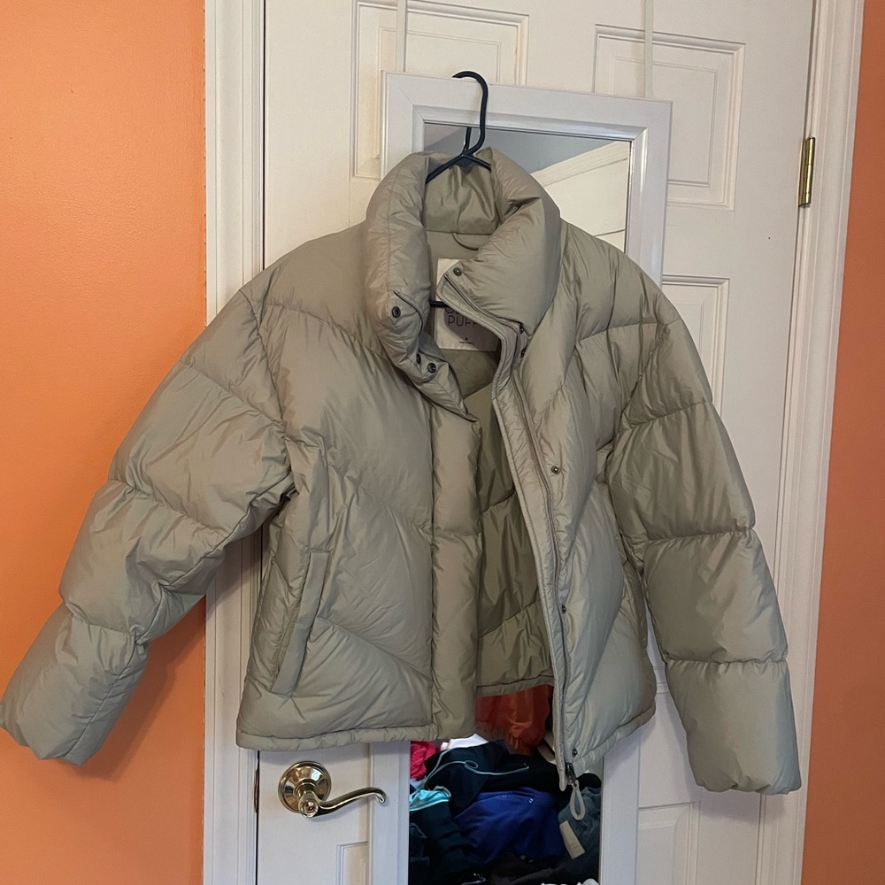 Aritzia cloud puff jacket